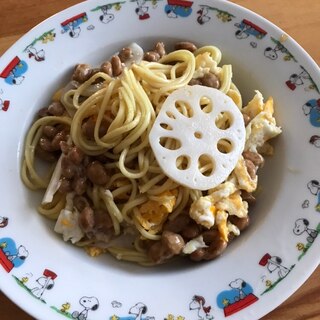 炒り卵とレンコンの納豆焼きそば